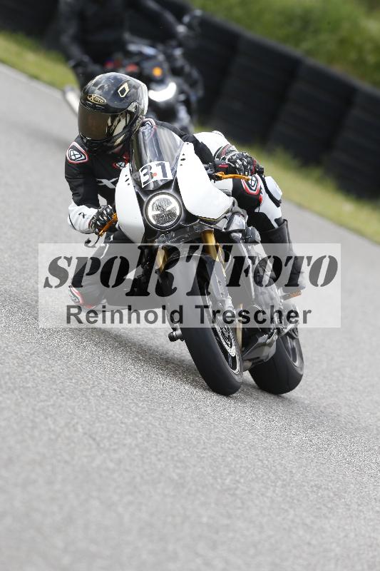 Archiv-2025/09 22.04.2025 Cornu Master School ADR/rot-rouge/31